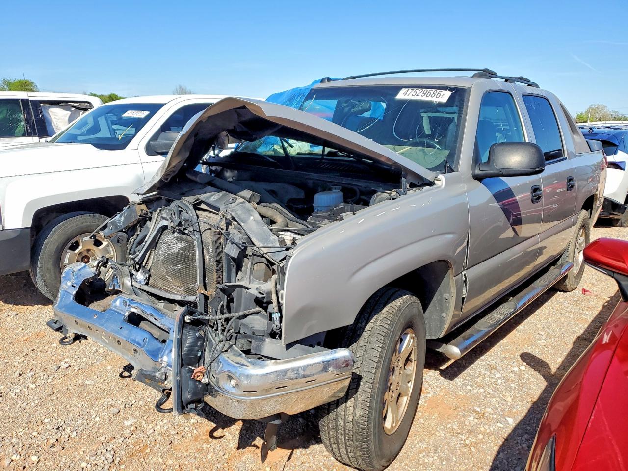 Salvage Chevrolet Avalanche Image
