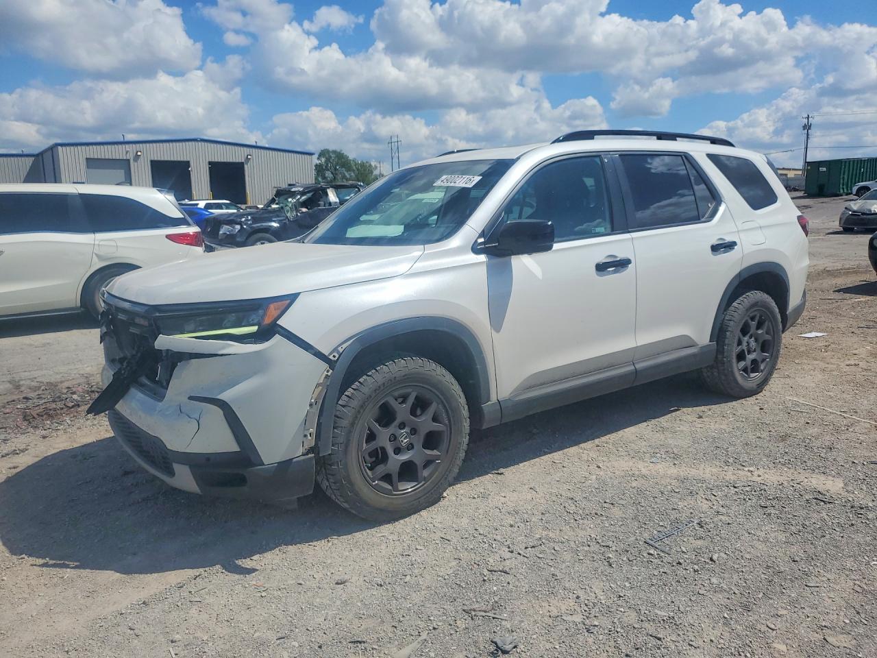 Salvage Honda Pilot Image