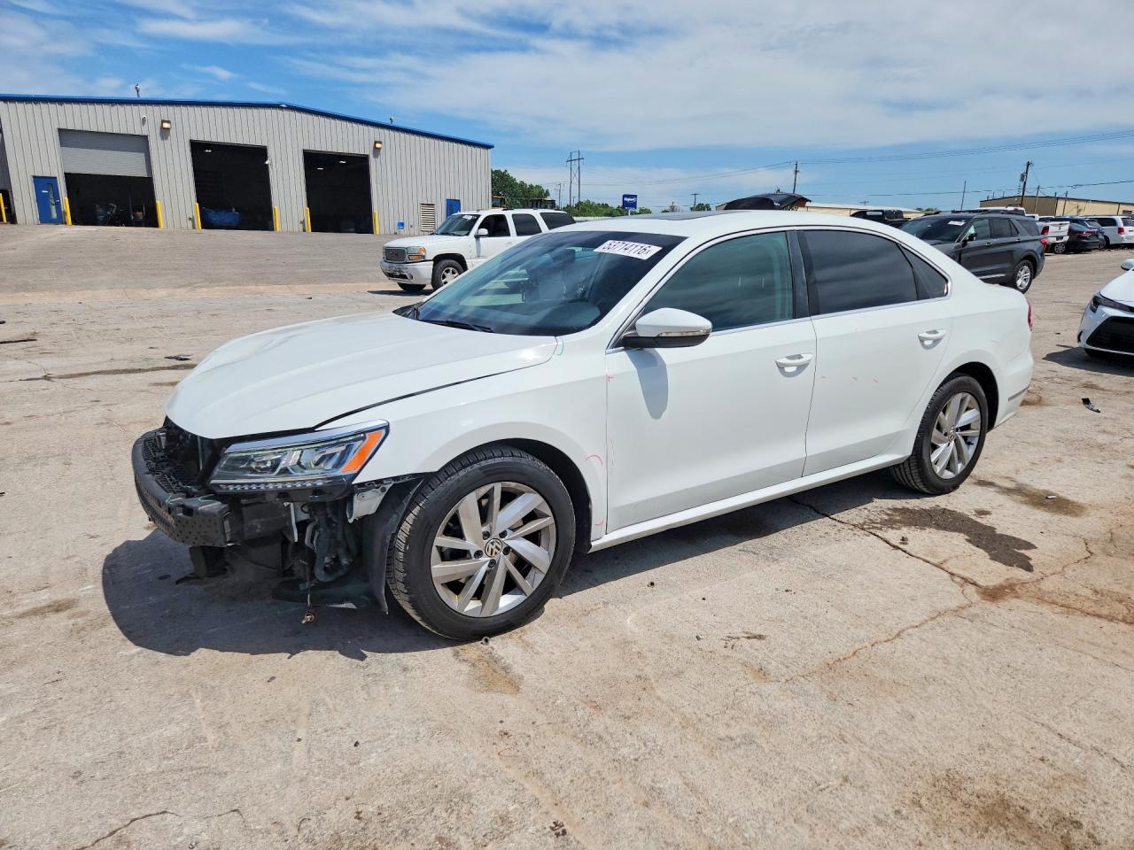Salvage Volkswagen Passat Image