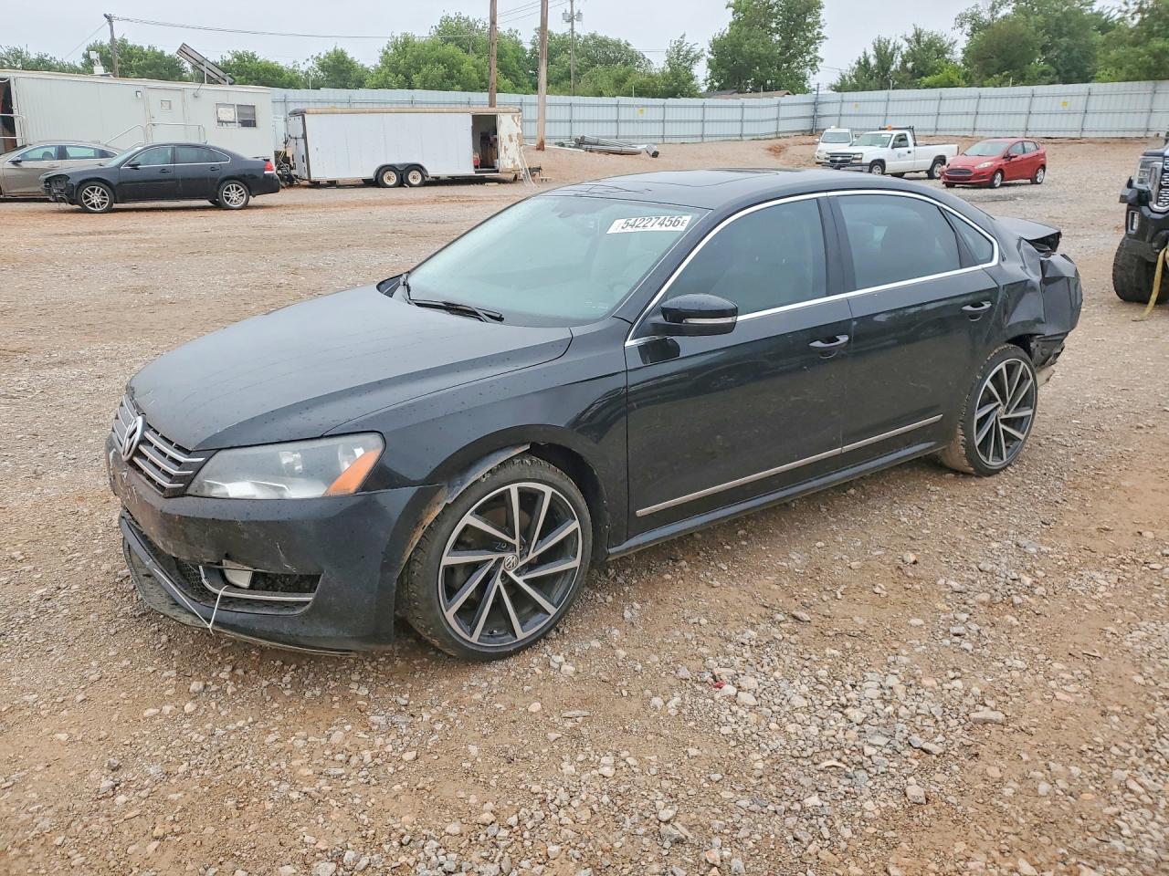Salvage Volkswagen Passat Image