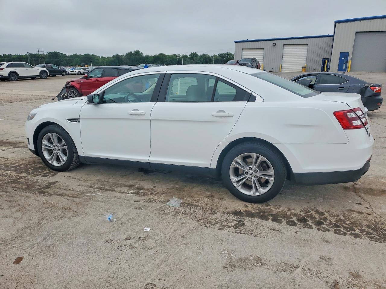 Ford Taurus Se