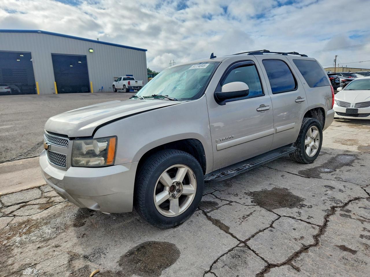 Salvage Chevrolet Tahoe Image