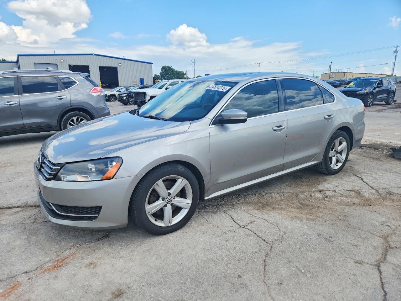 Salvage Volkswagen Passat Image