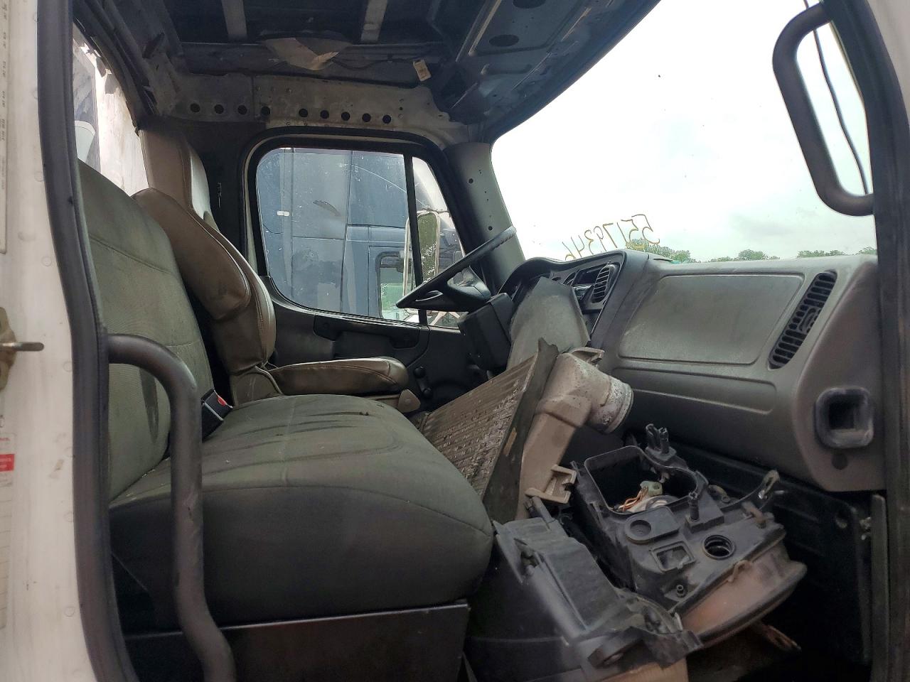 Freightliner M2