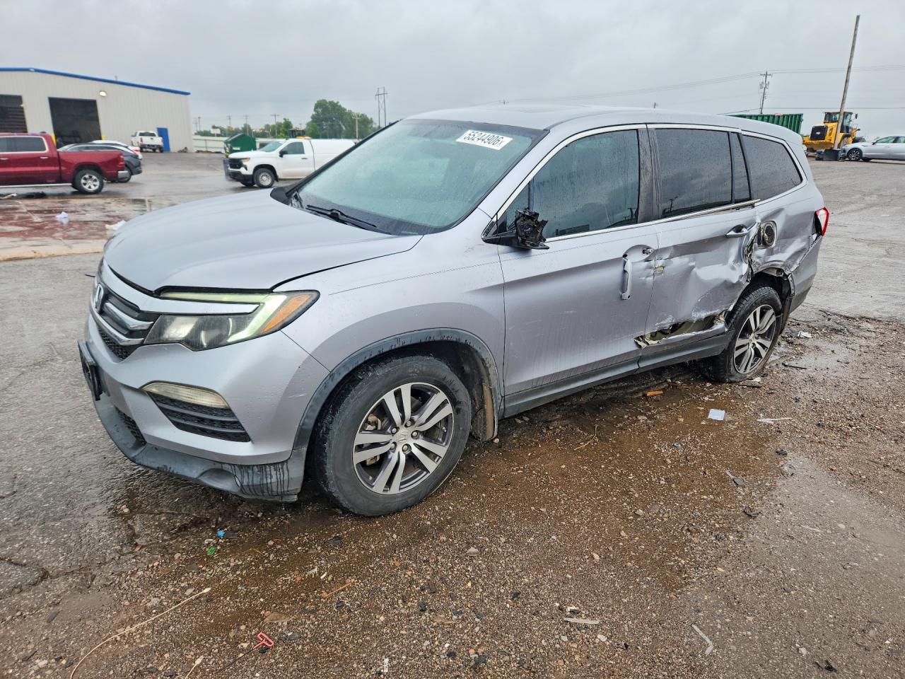 Salvage Honda Pilot Image