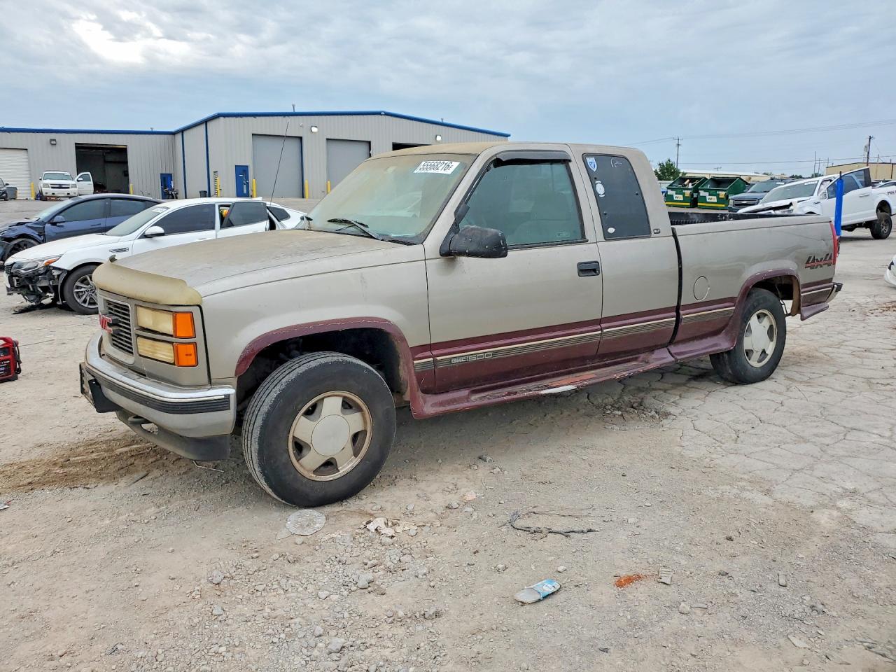Salvage GMC Sierra Image