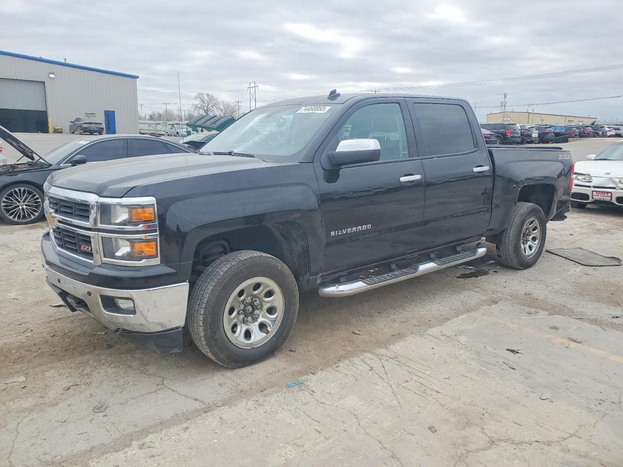Salvage Chevrolet Silverado Image