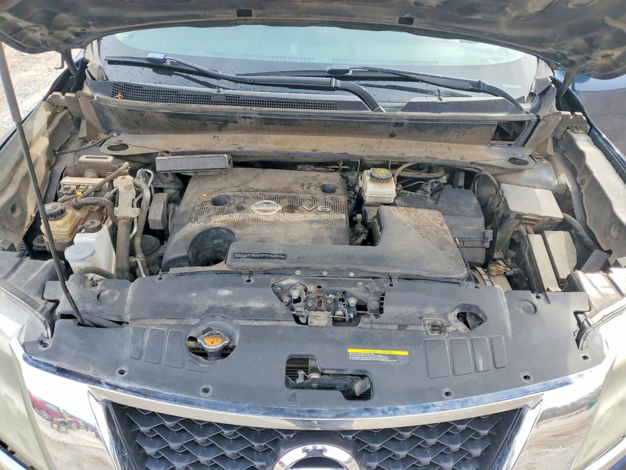 Nissan Pathfinder S