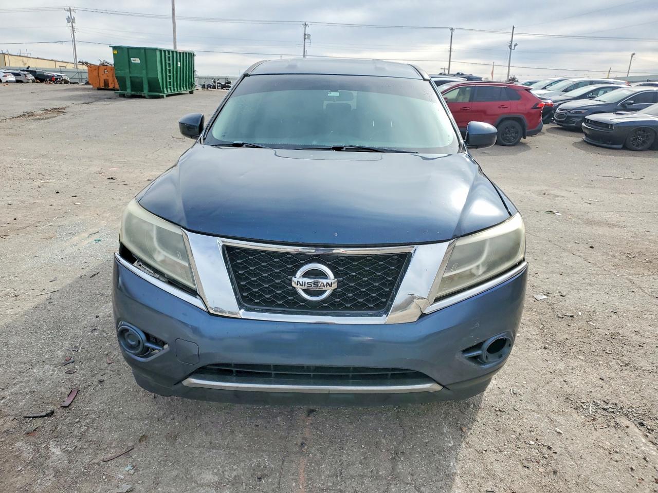 Nissan Pathfinder S