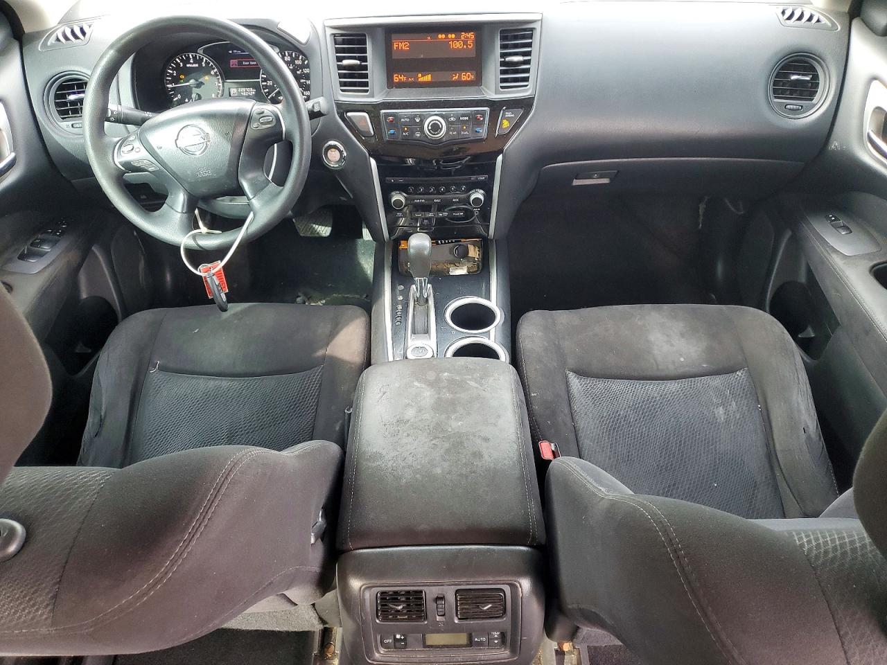 Nissan Pathfinder S