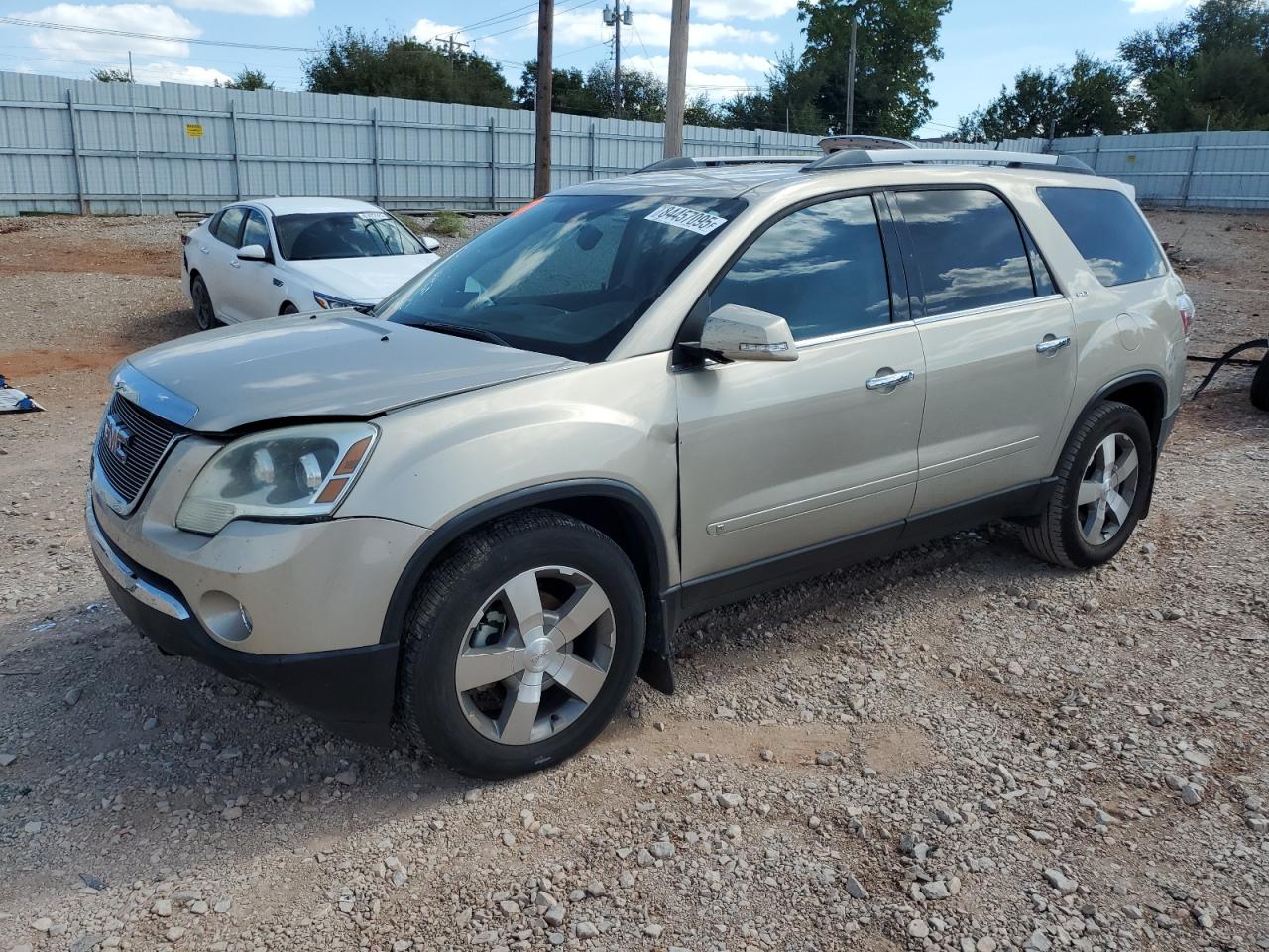 Salvage GMC Acadia Image