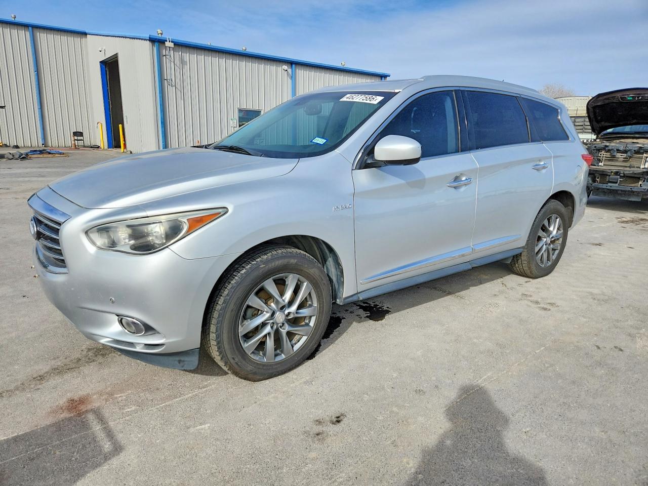 Salvage INFINITI Qx Image