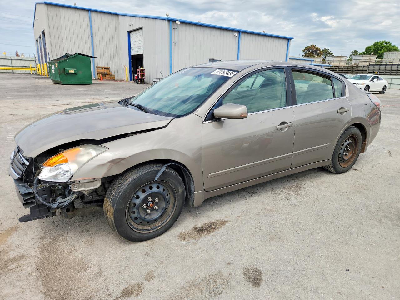 Salvage Nissan Altima Image