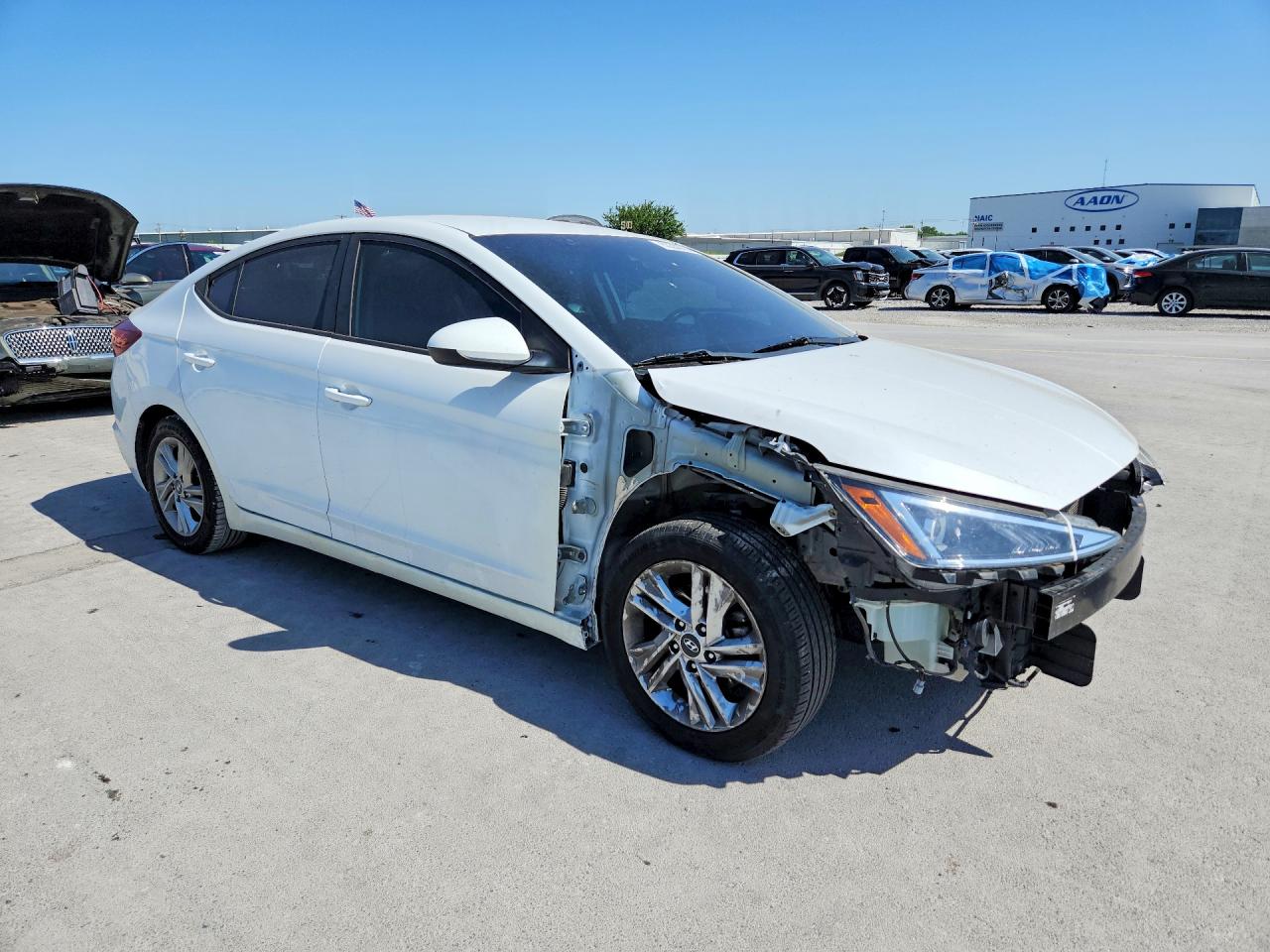 Hyundai ELANTRA Sel