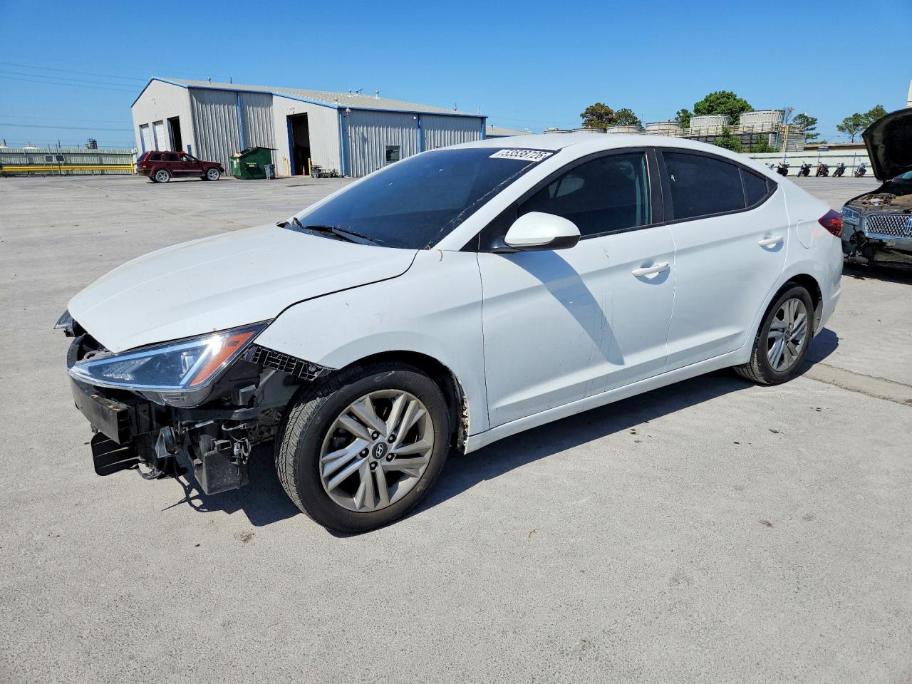Salvage Hyundai ELANTRA Image