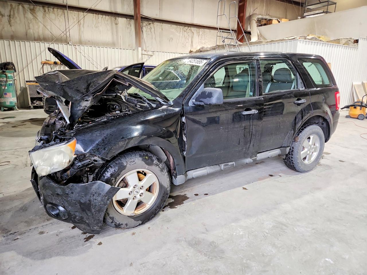 Salvage Ford Escape Image
