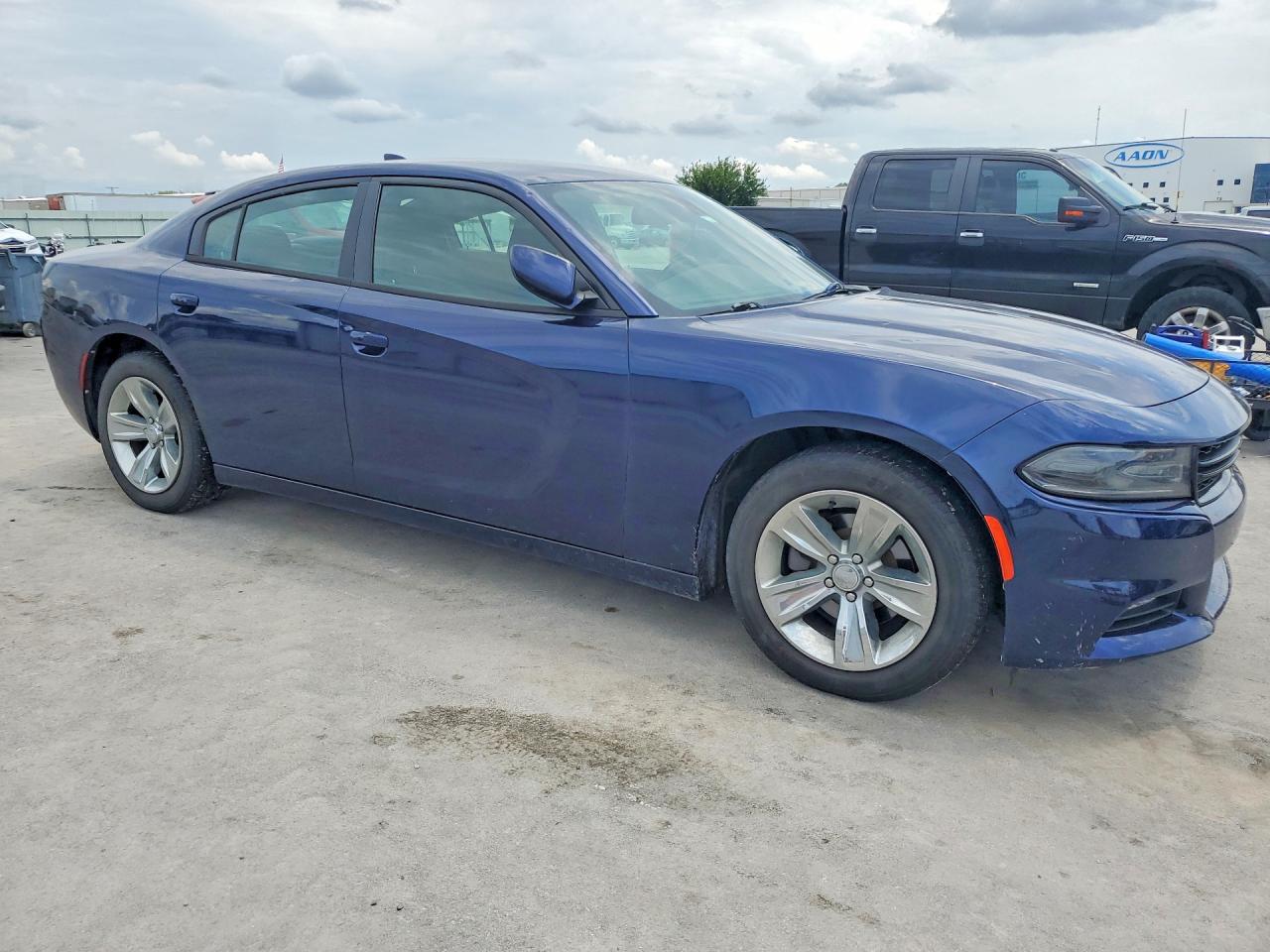 Dodge Charger Sxt