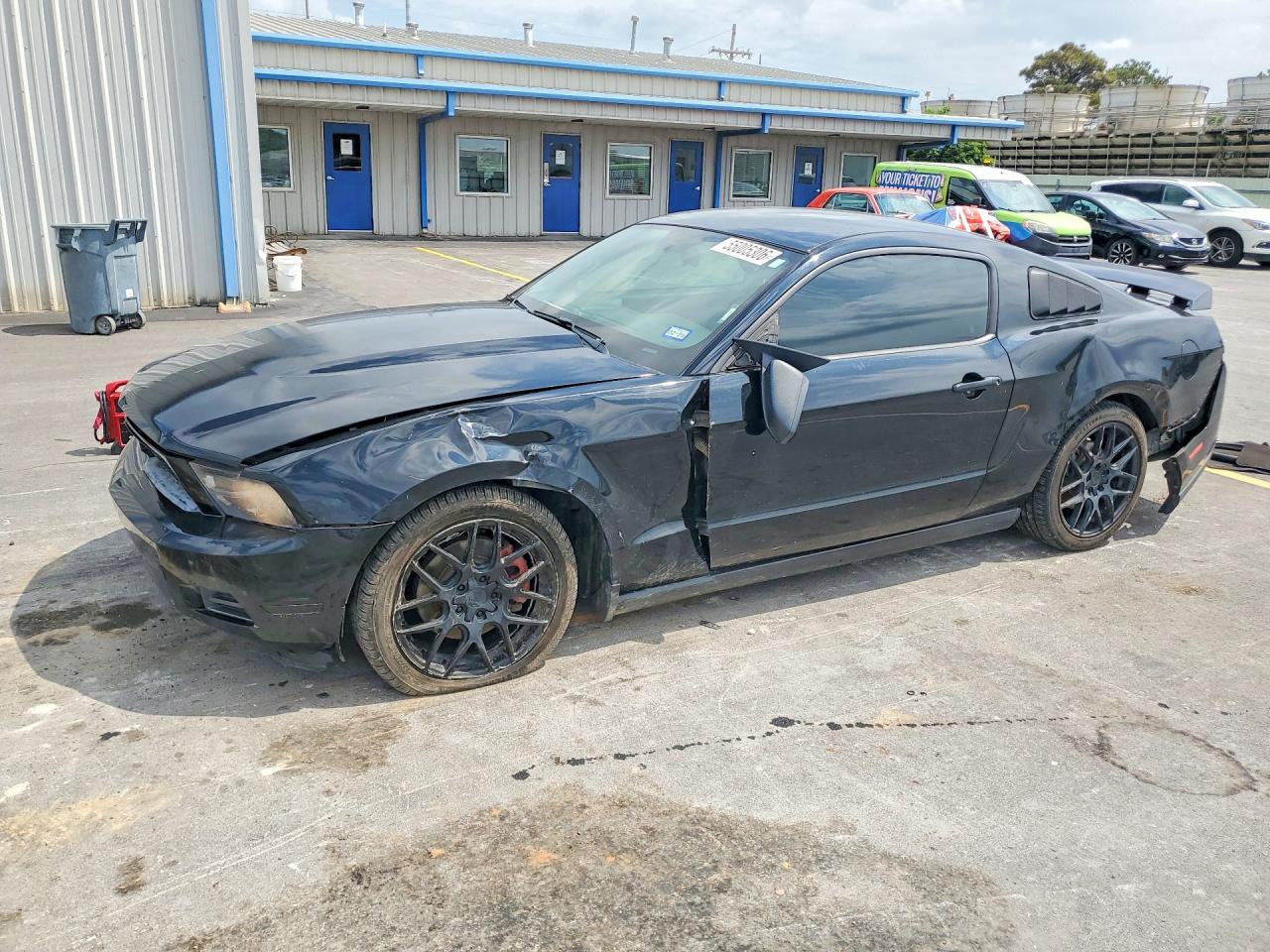 Salvage Ford Mustang Image
