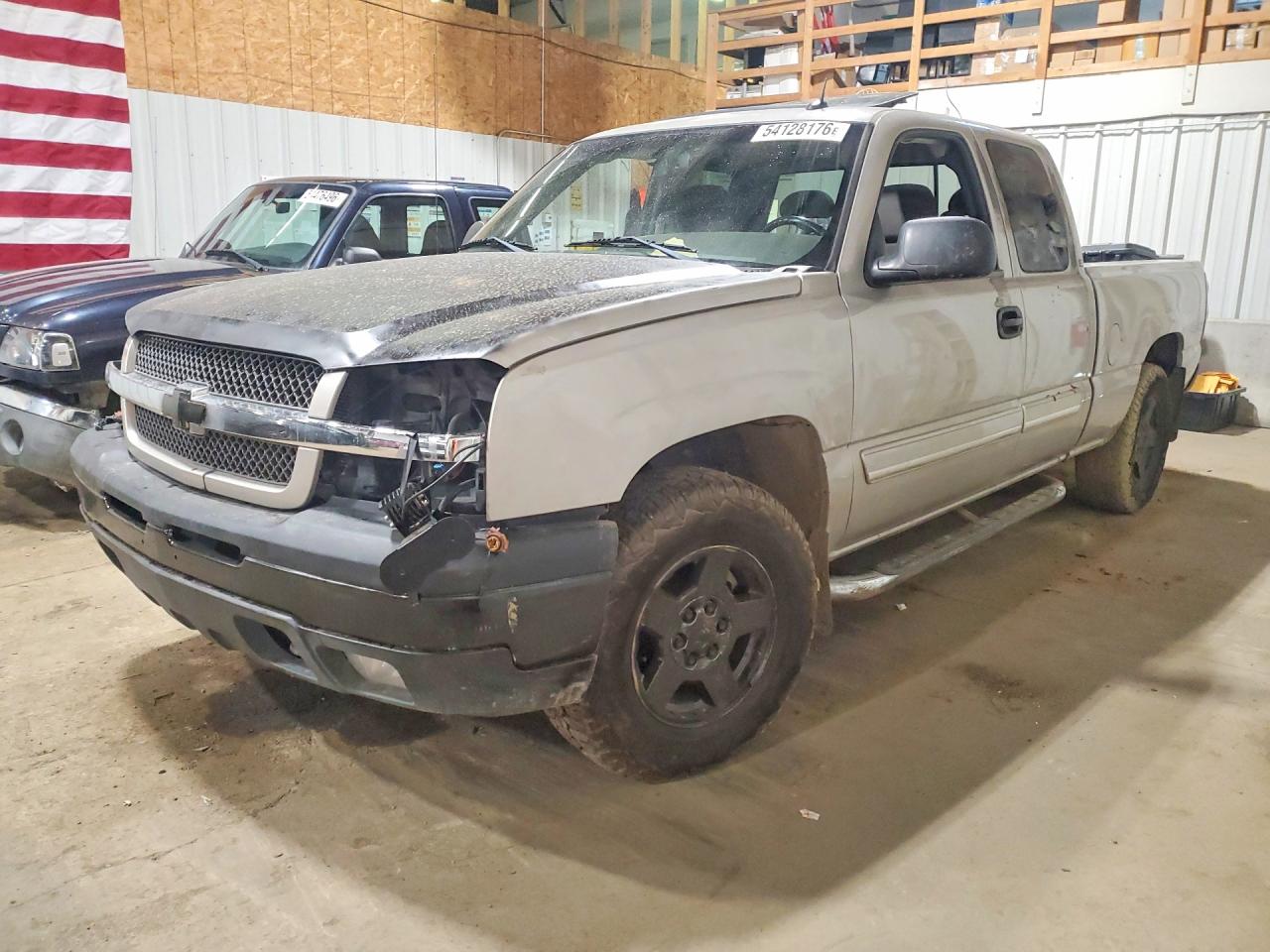 Salvage Chevrolet Silverado Image