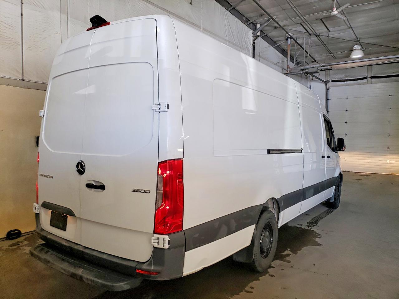Mercedes-Benz Sprinter 2500