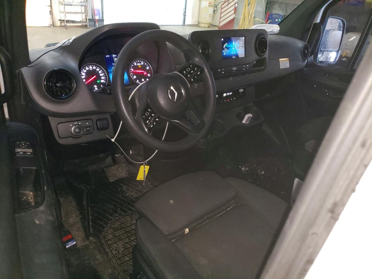 Mercedes-Benz Sprinter 2500