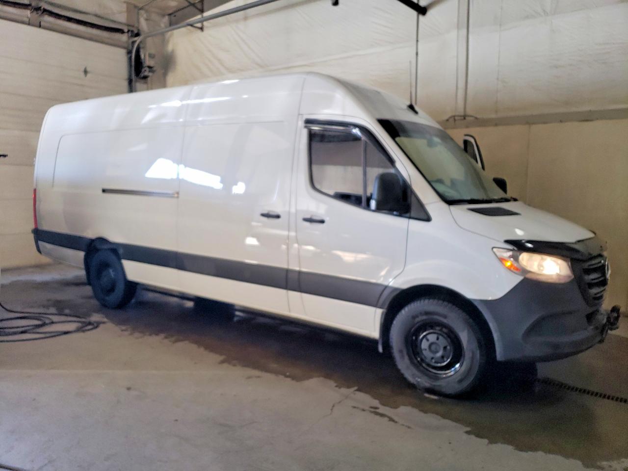 Mercedes-Benz Sprinter 2500