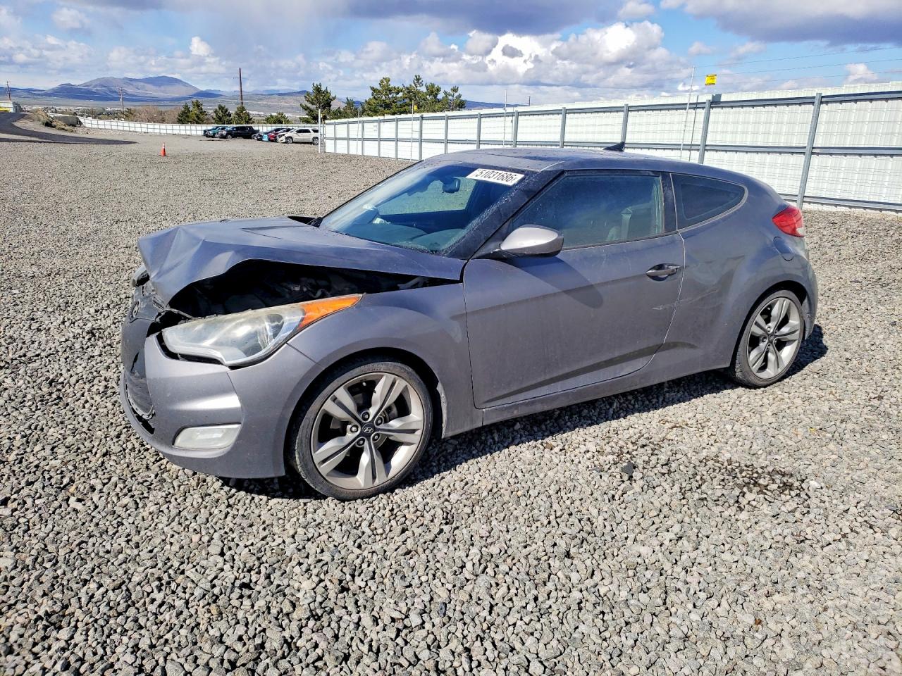 Salvage Hyundai VELOSTER Image