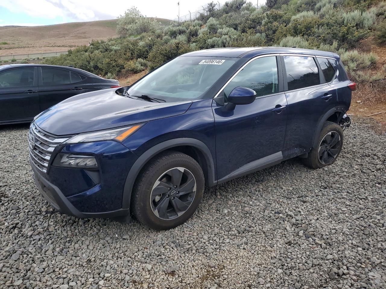 Salvage Nissan Rogue Image