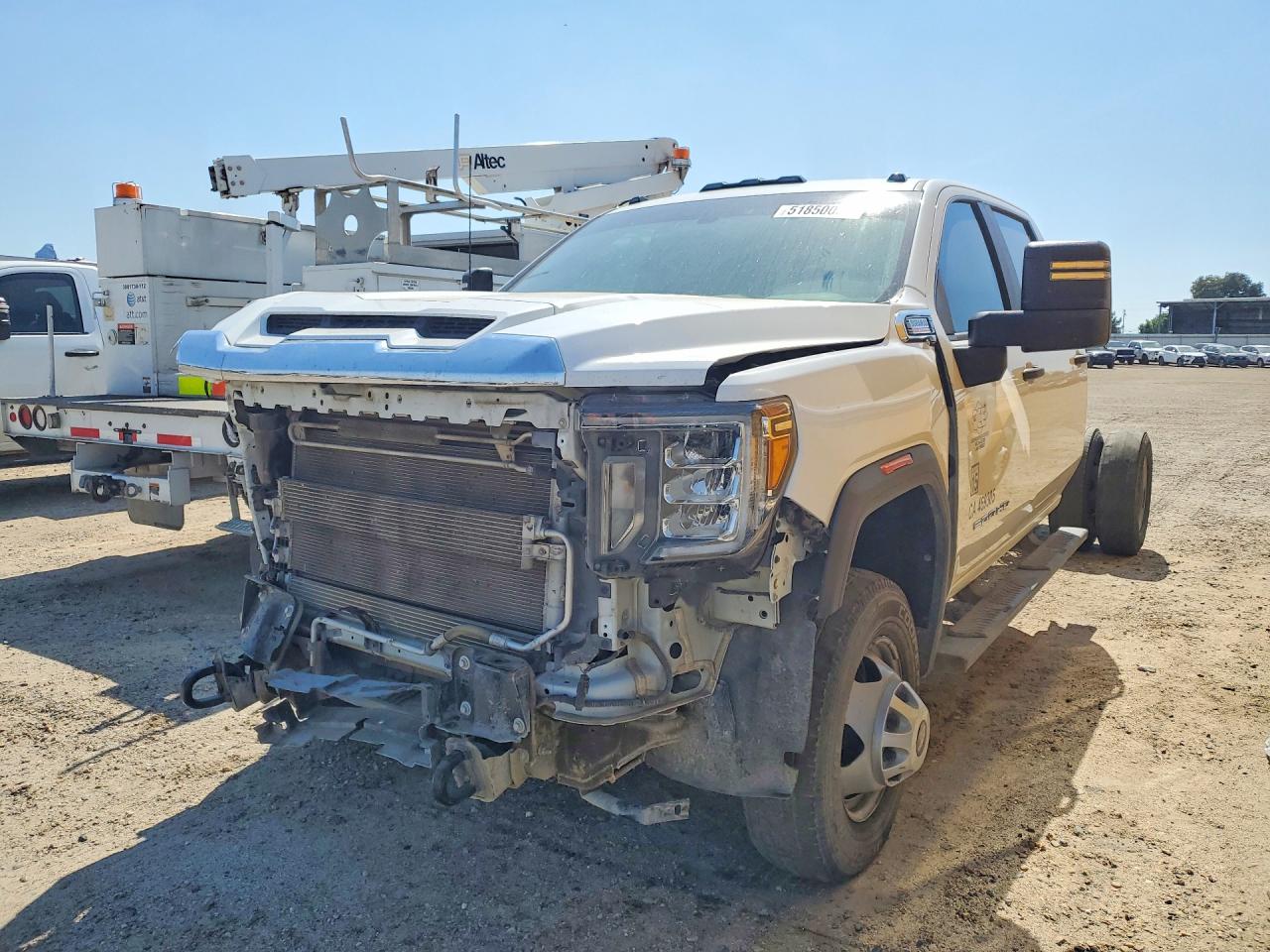 Salvage GMC Sierra Image