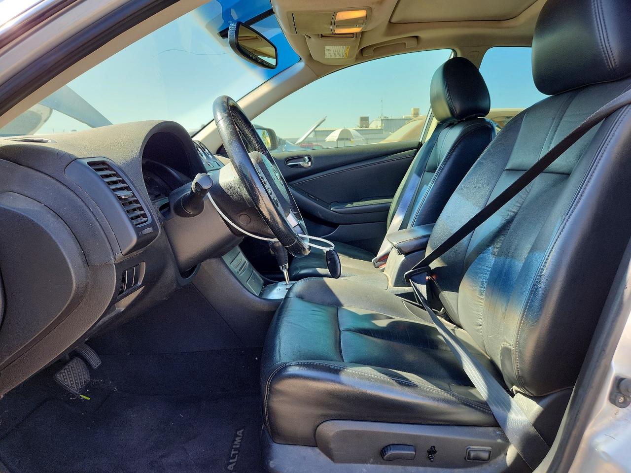 Nissan Altima Base