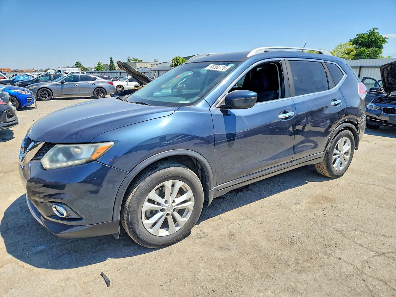 Salvage Nissan Rogue Image