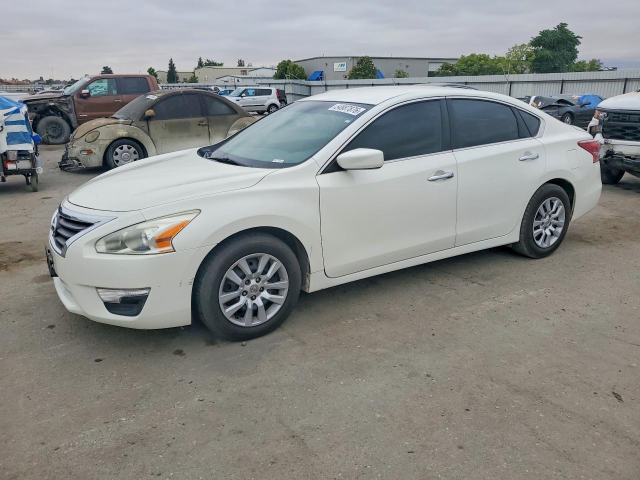 Salvage Nissan Altima Image