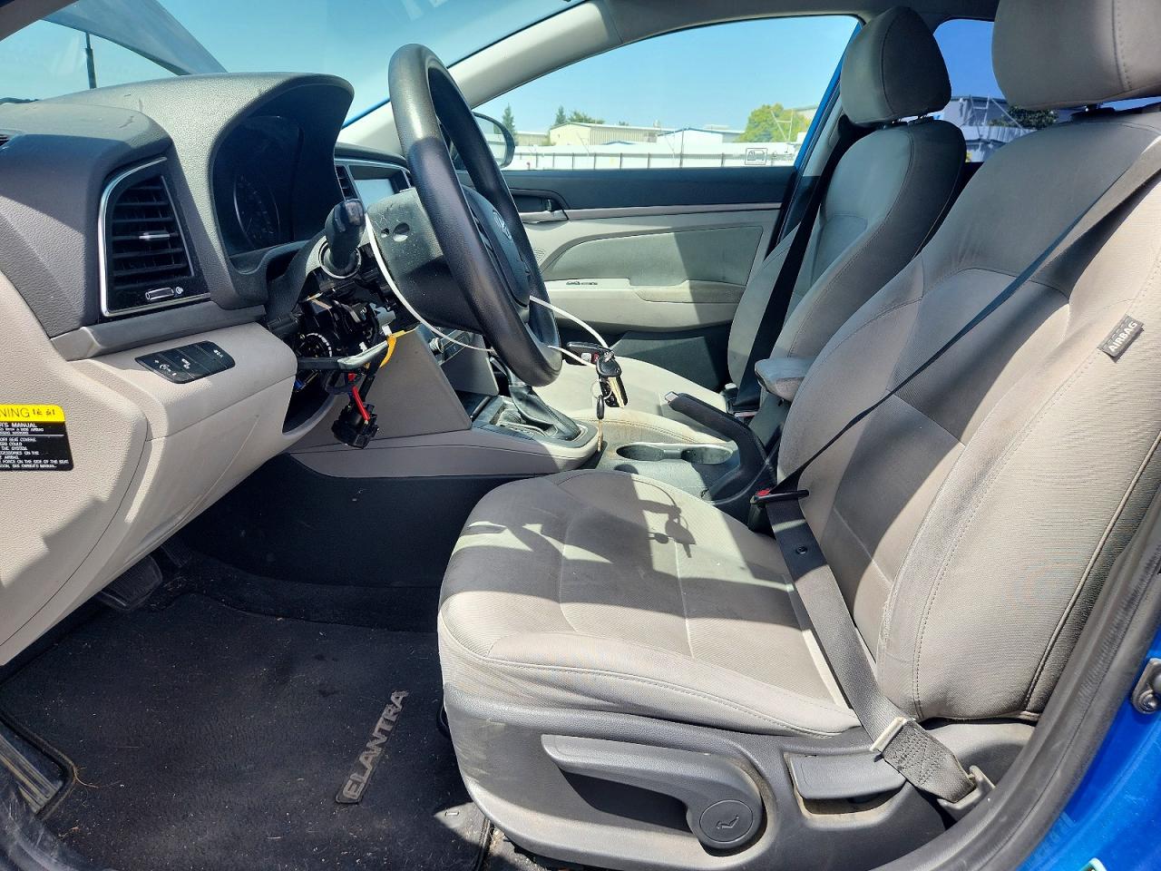 Hyundai ELANTRA Sel