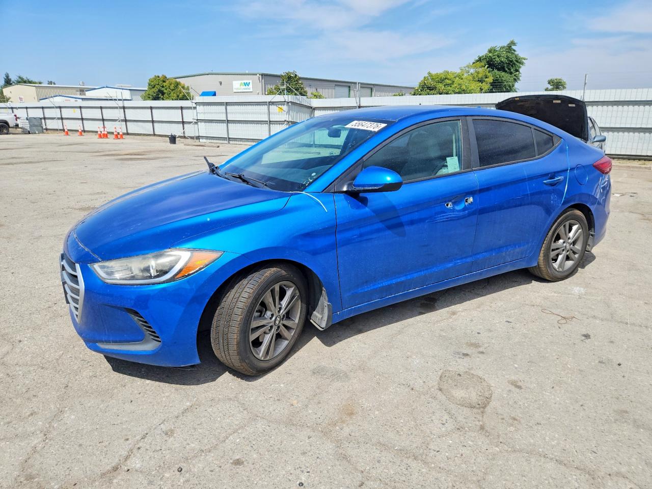 Salvage Hyundai ELANTRA Image