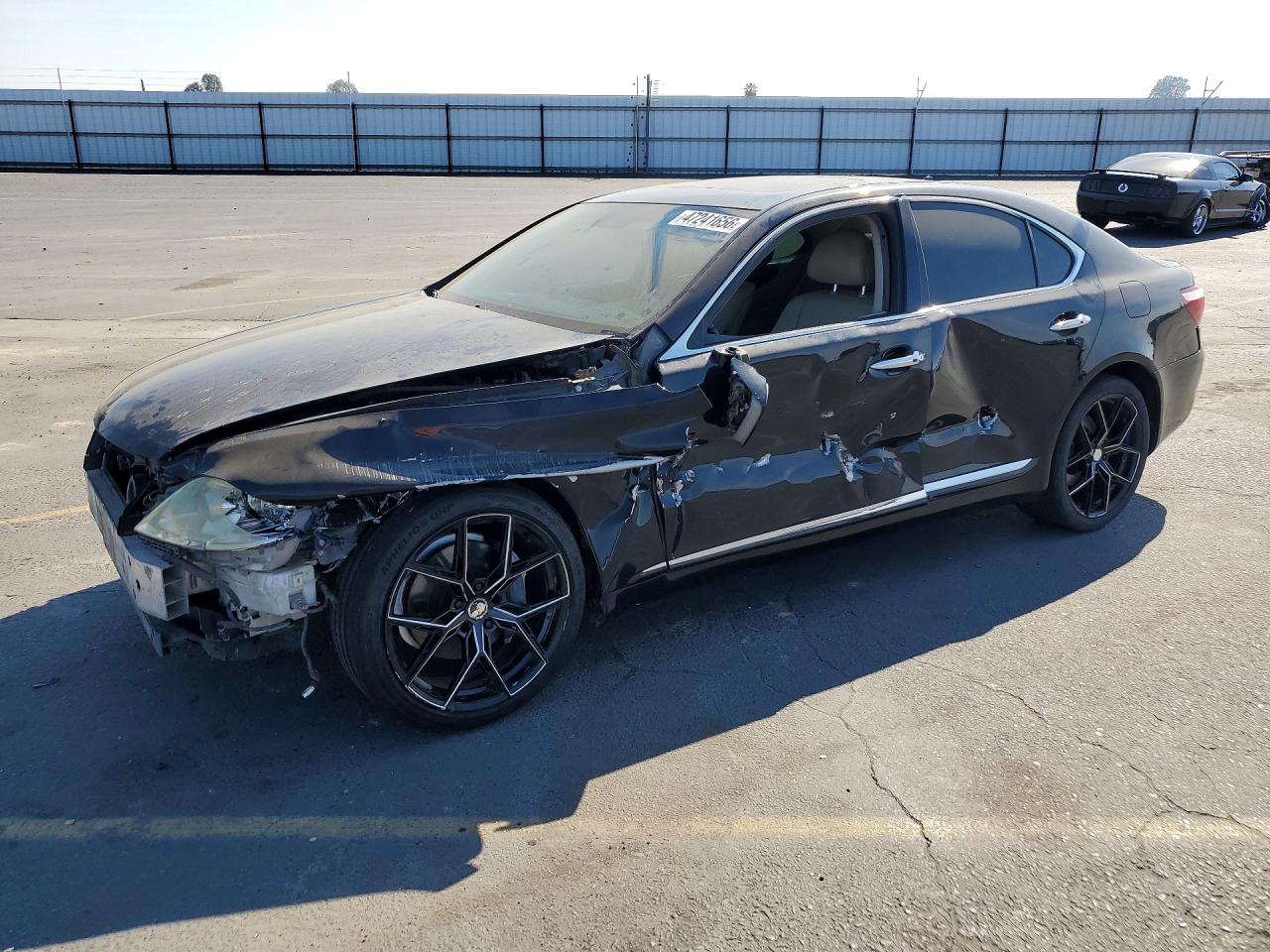 Salvage Lexus LS Image