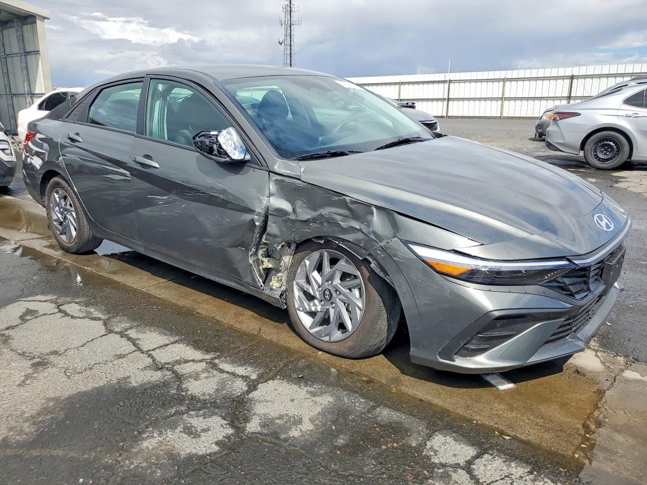 Hyundai ELANTRA Blue