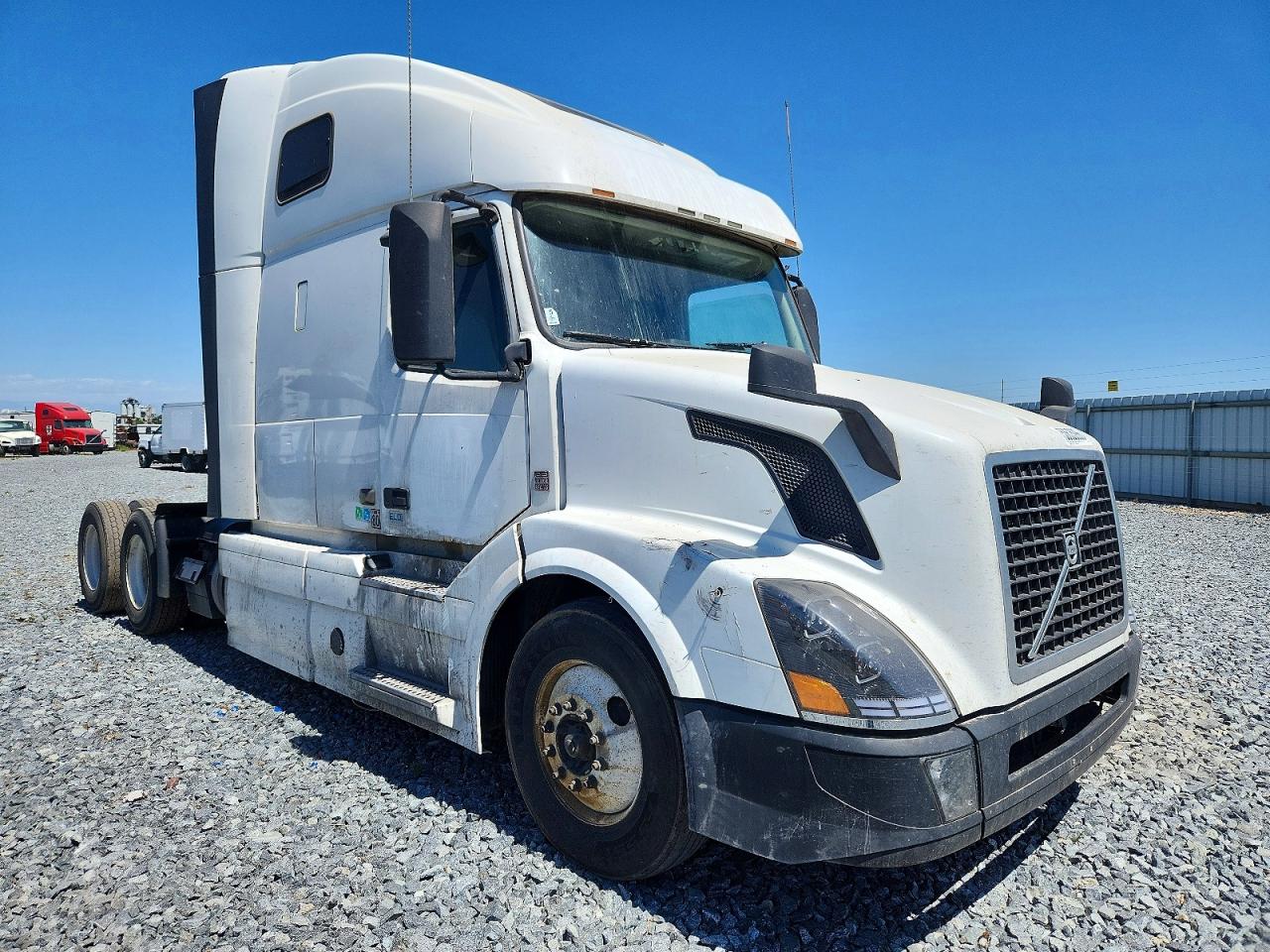 Salvage Volvo Vn Image