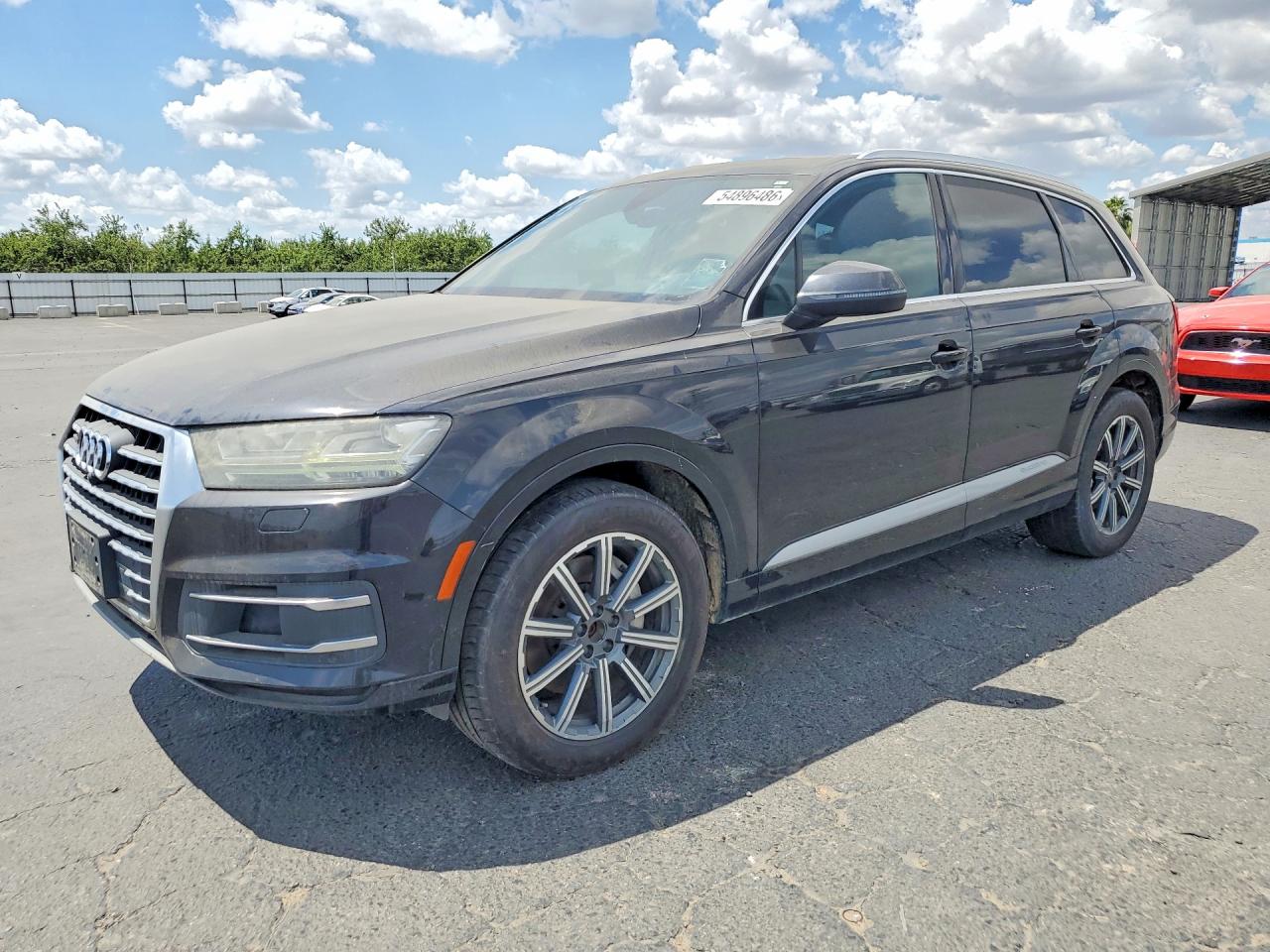 Salvage Audi Q7 Image