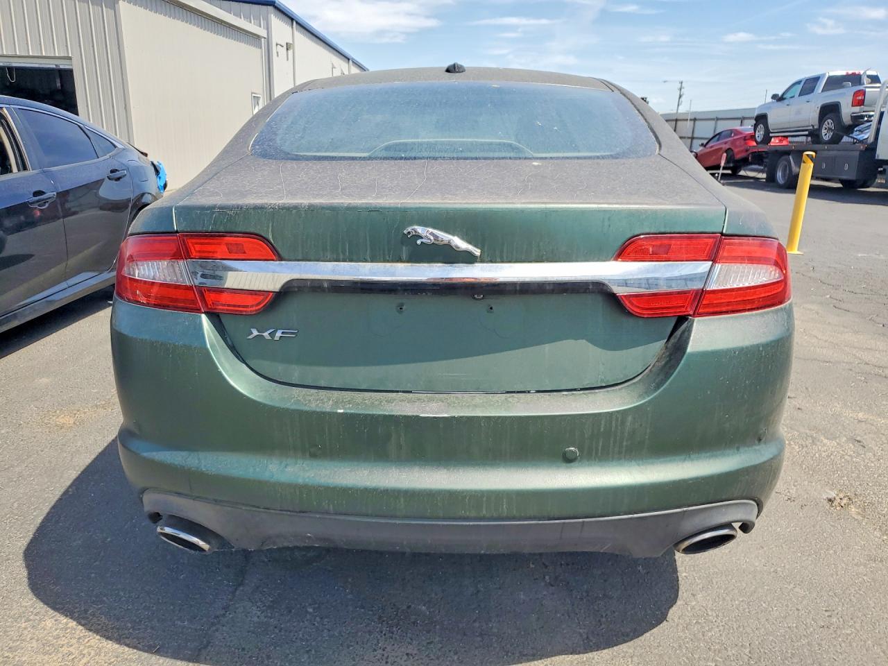 Jaguar XF Portfolio