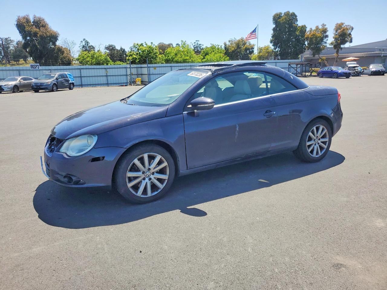 Salvage Volkswagen Eos Image