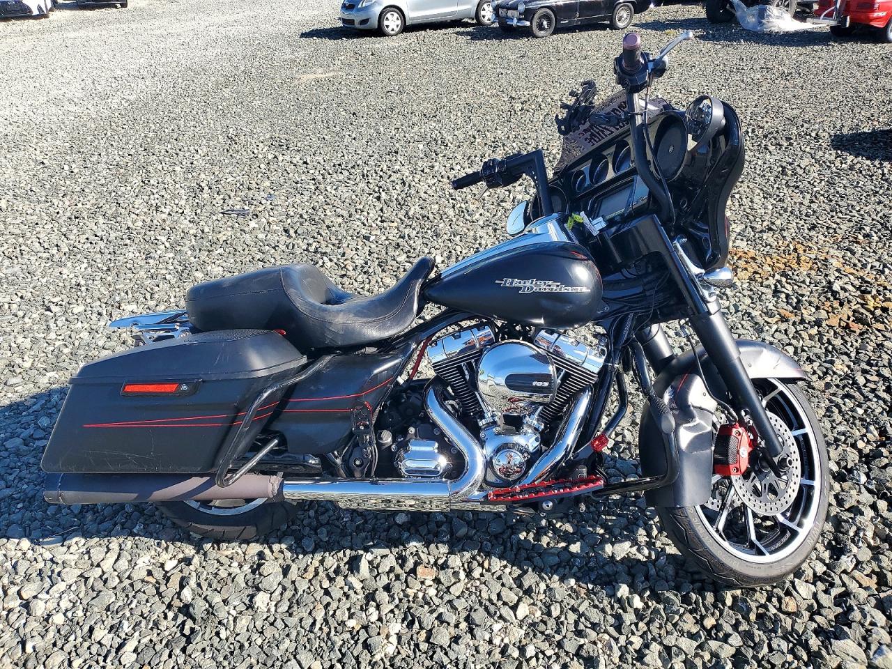 Salvage Harley-Davidson Fl Image