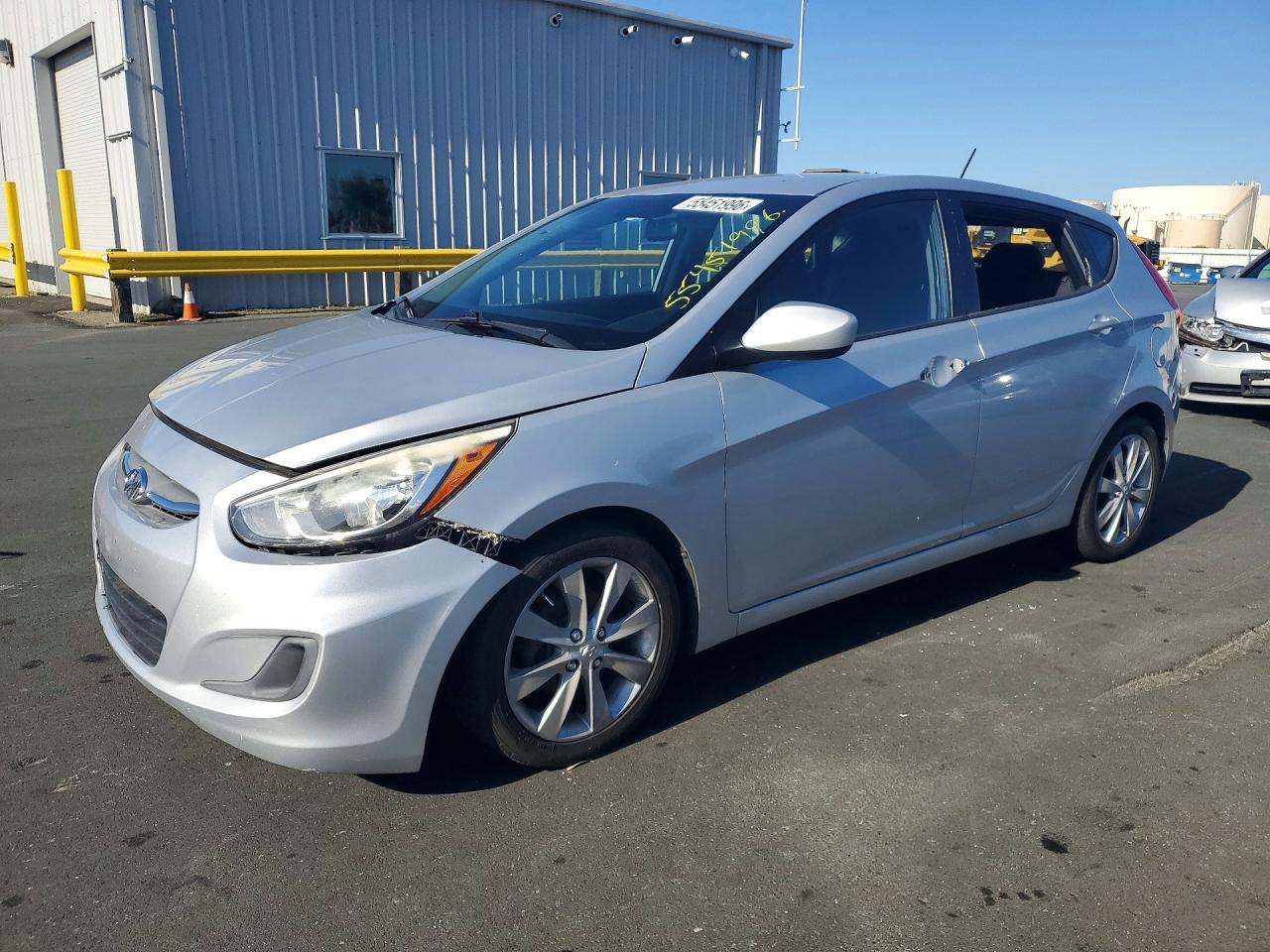 Salvage Hyundai ACCENT Image