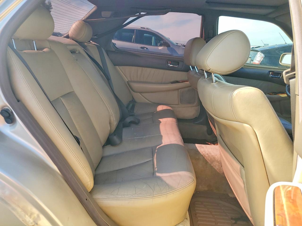 Lexus LS 400