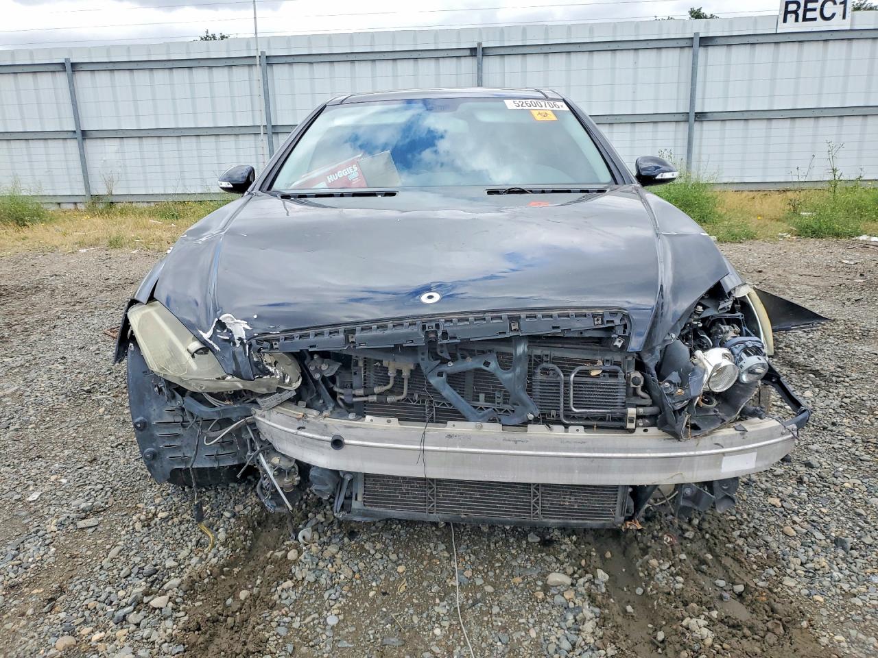 Mercedes-Benz S-Class 550