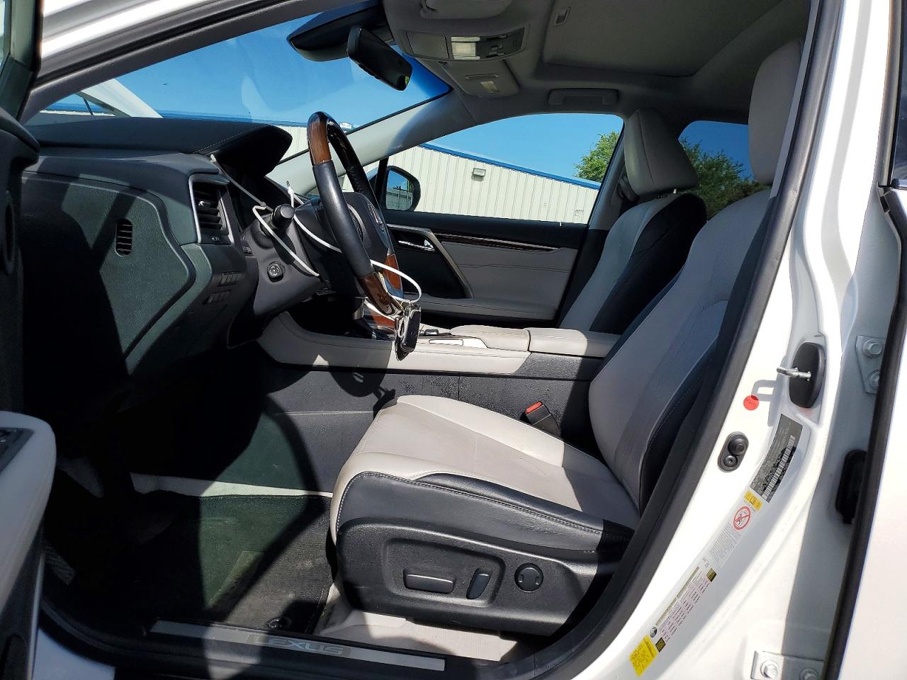 Lexus RX Base
