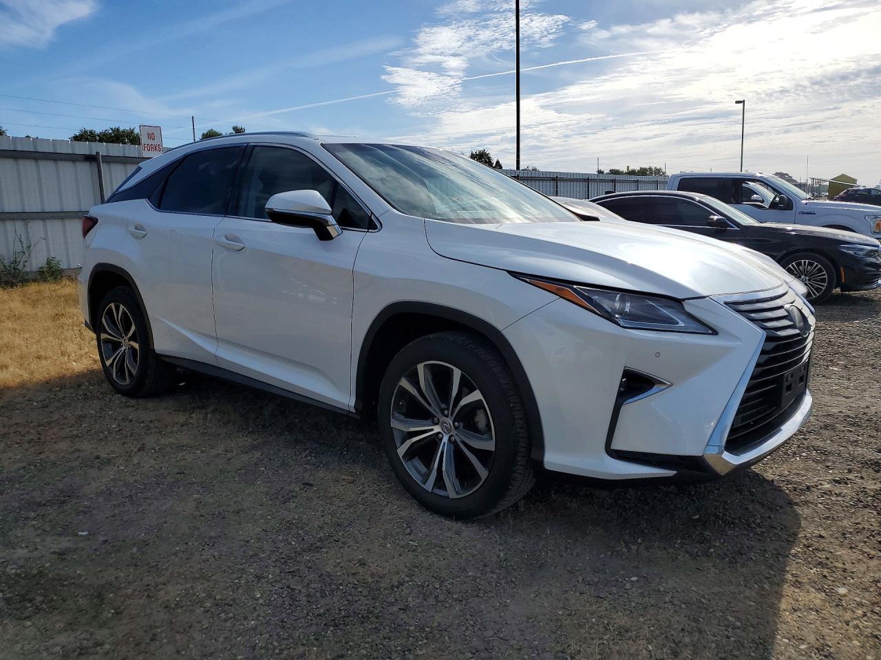 Lexus RX Base