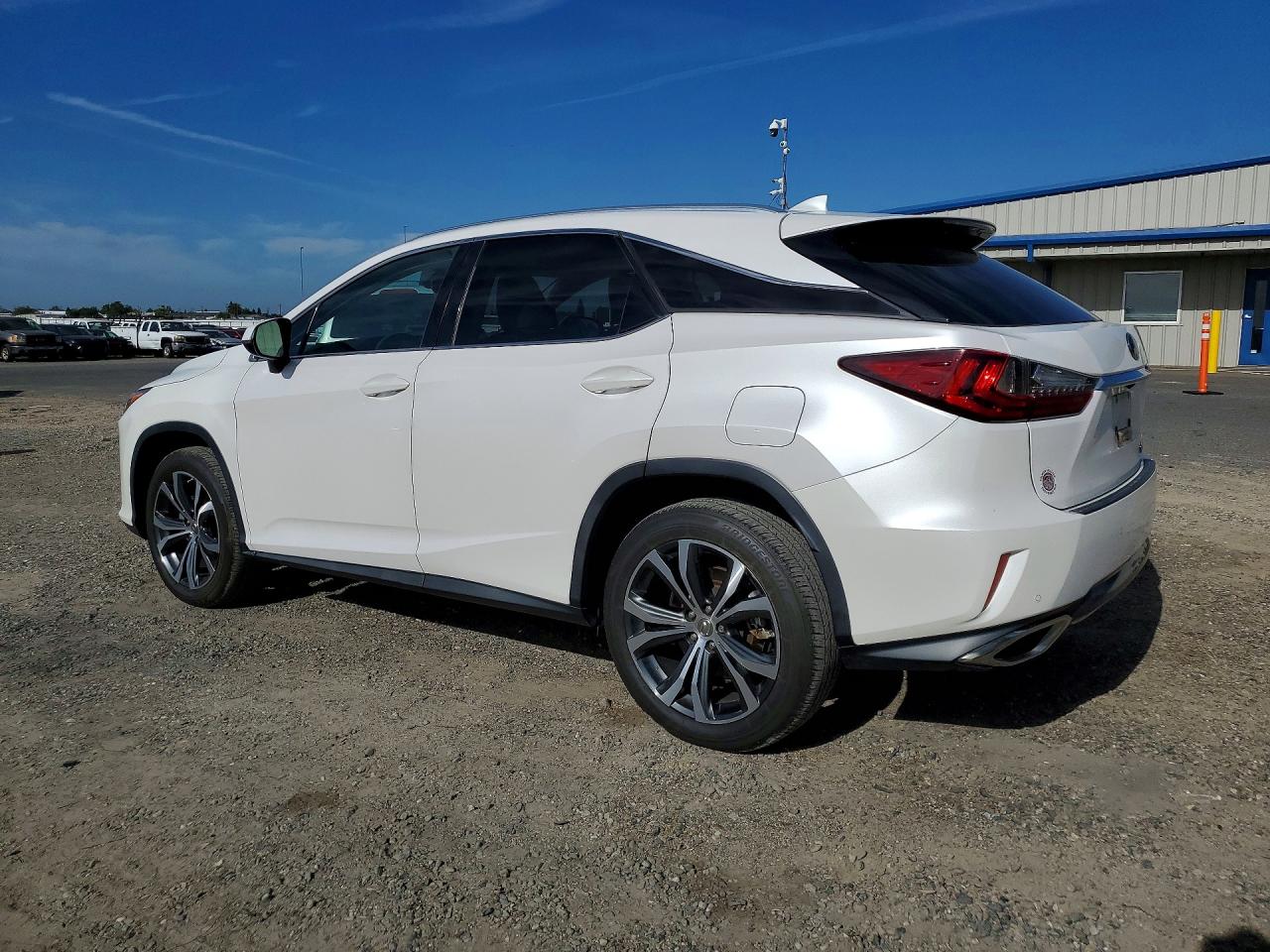 Lexus RX Base