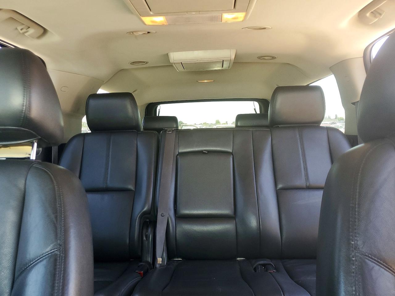 Chevrolet Suburban C1500 Lt