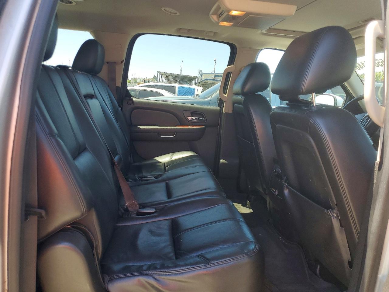 Chevrolet Suburban C1500 Lt