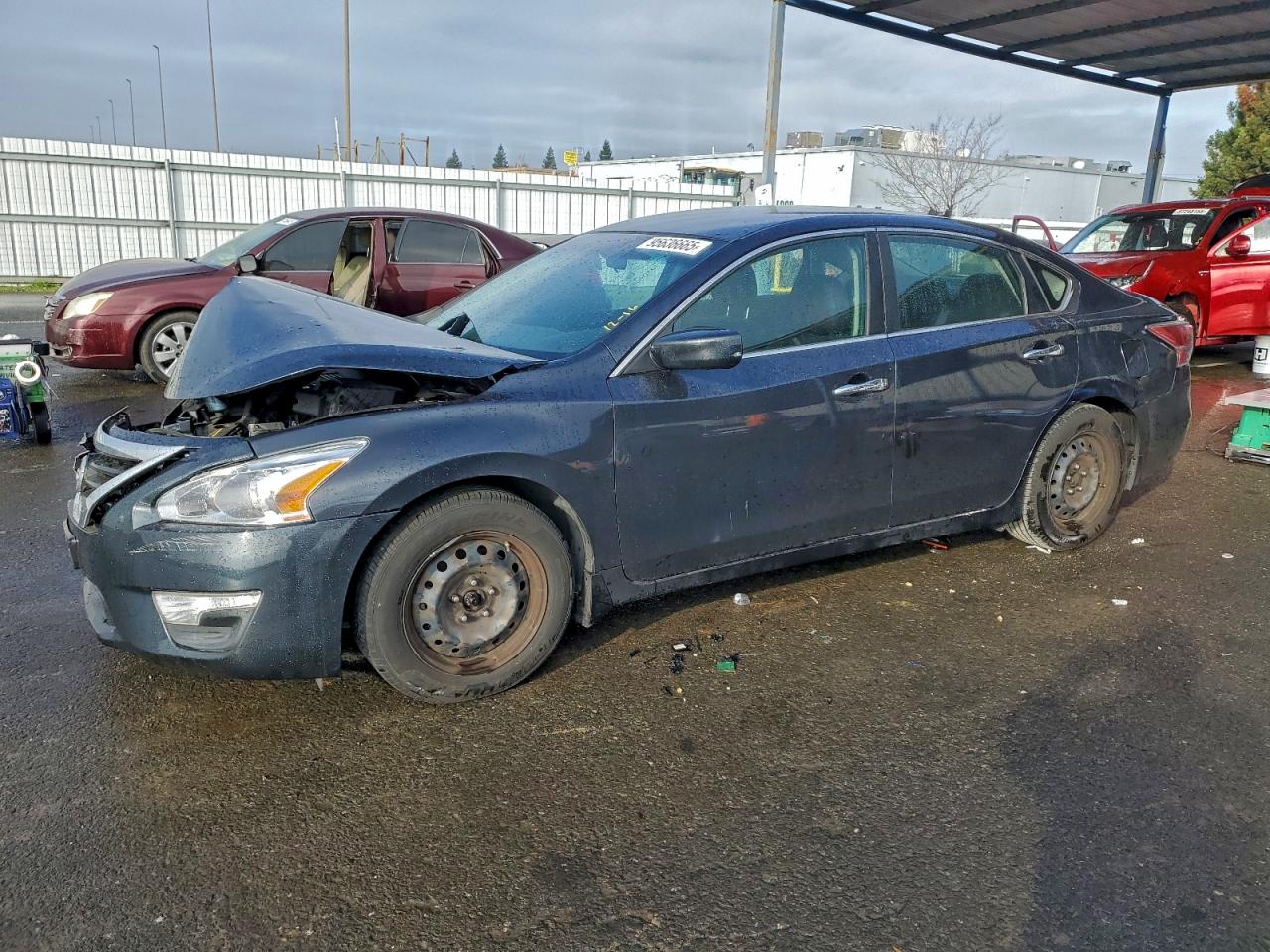 Salvage Nissan Altima Image